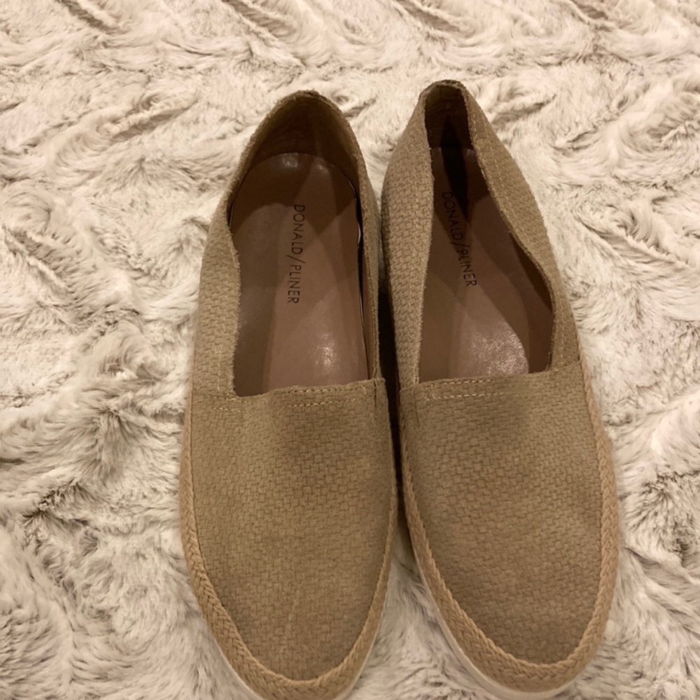 Donald Pliner Slip On